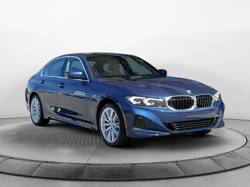 Used 2024 BMW 330i xDrive Sedan w/ Premium Package AWD/4WD image 1