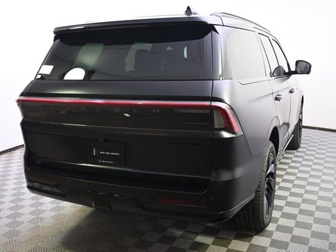 New 2026 Lincoln Navigator Reserve AWD/4WD image 6