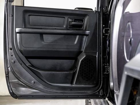 Used 2018 RAM 2500 Tradesman w/ Chrome Appearance Group AWD/4WD image 34