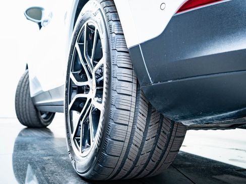 Certified 2024 Porsche Cayenne Coupe image 44