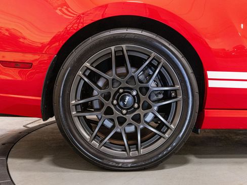 Used 2013 Ford Mustang Shelby GT500 image 12
