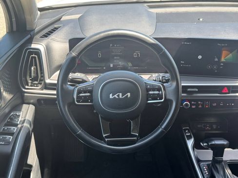Used 2024 Kia Sorento S FWD image 29