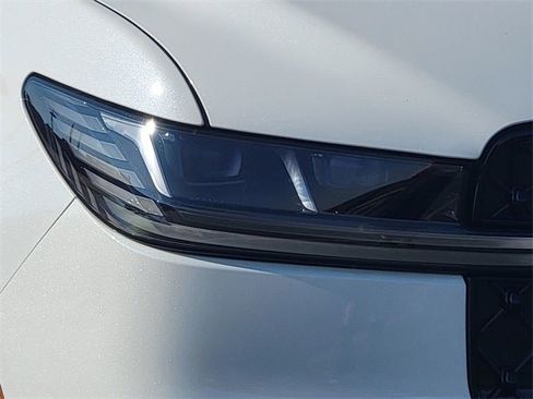 New 2025 Lincoln Navigator Reserve w/ Jet Appearance Package image 16