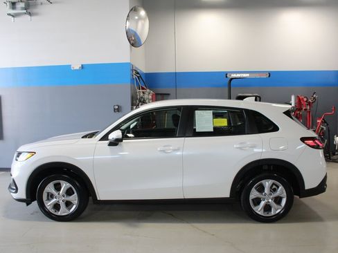 Used 2023 Honda HR-V LX image 15