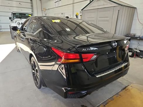 Used 2023 Nissan Altima 2.5 SR image 4