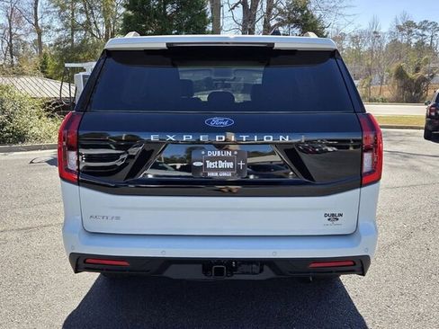 New 2026 Ford Expedition Active image 13
