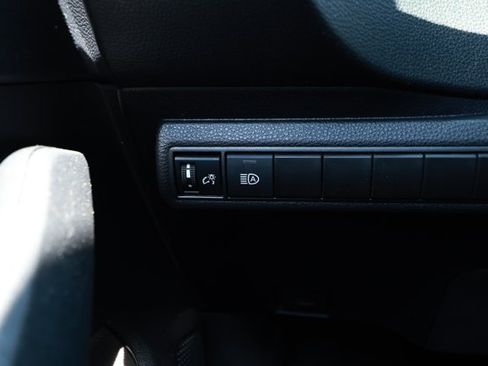 Used 2022 Toyota Corolla LE FWD image 15