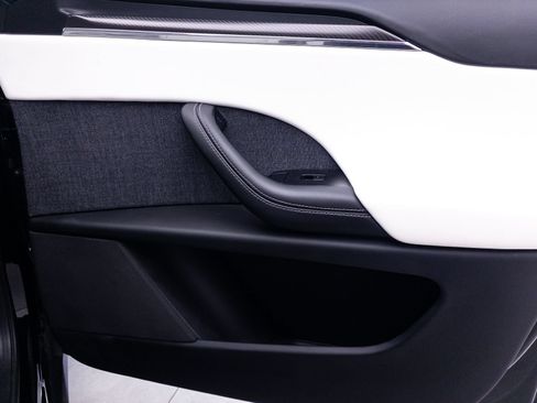 Used 2022 Tesla Model X Plaid AWD/4WD image 33