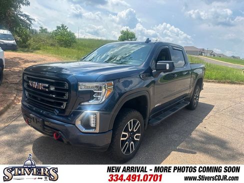 Used 2020 GMC Sierra 1500 AT4 w/ AT4 Premium Package AWD/4WD image 5