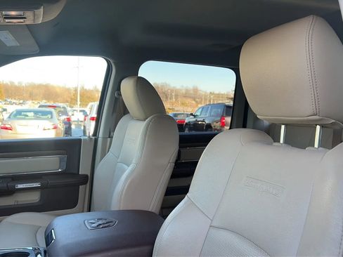 Used 2017 RAM 1500 Laramie w/ Convenience Group image 19