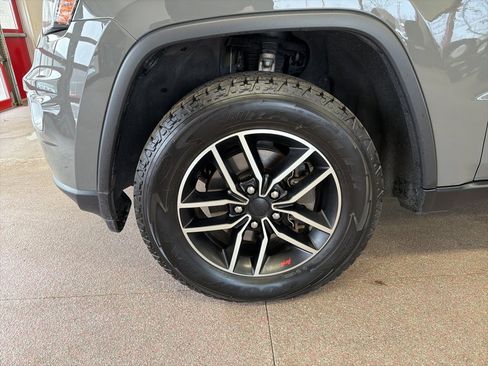 Used 2020 Jeep Grand Cherokee Trailhawk w/ Trailhawk Luxury Group image 4