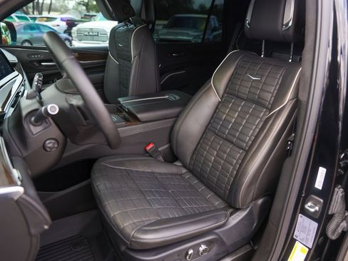 Certified 2024 Cadillac Escalade Sport Platinum image 7