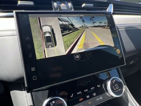 Used 2025 Jaguar F-PACE R-Dynamic S image 27