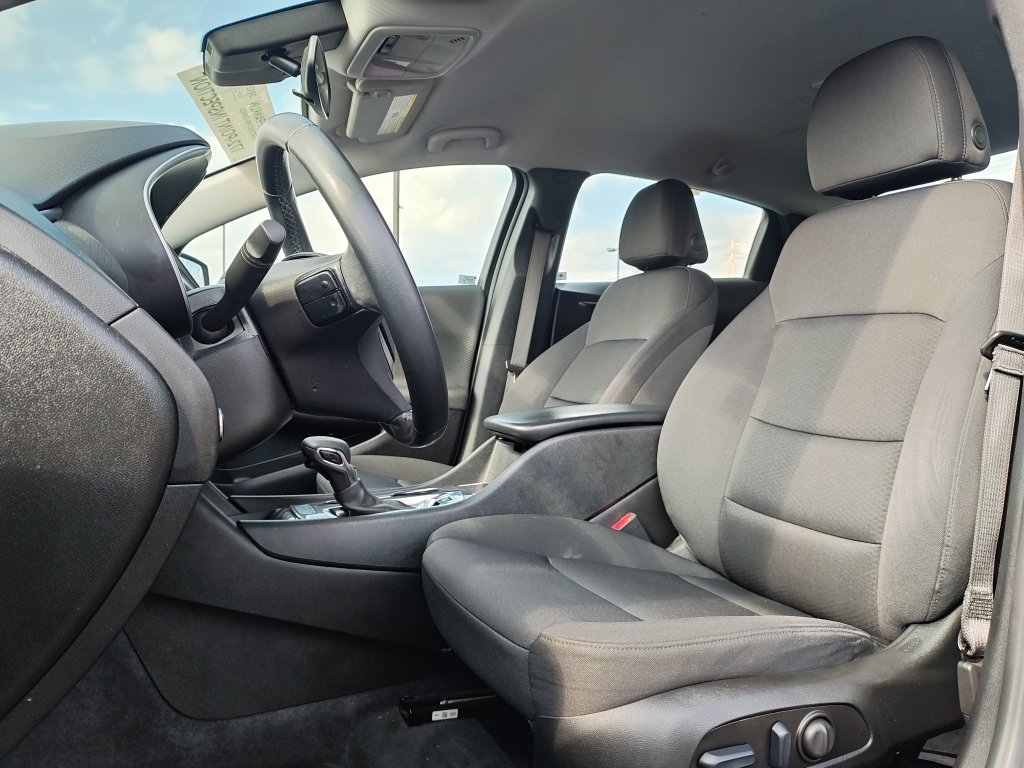 Used 2023 Chevrolet Malibu RS w/ Driver Confidence Package FWD image 13