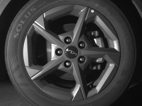 Used 2025 Kia K4 FWD image 16