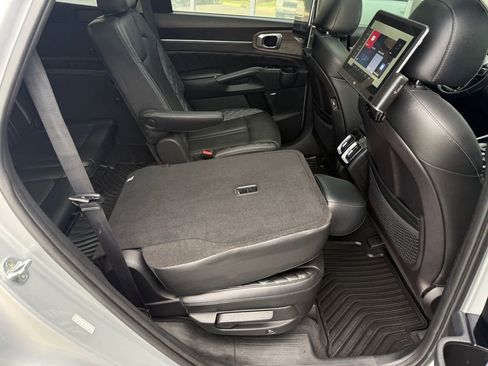 Used 2022 Kia Sorento SX Prestige AWD/4WD image 48