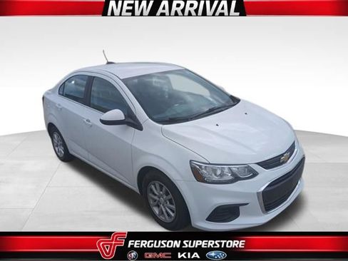 Used 2019 Chevrolet Sonic LT w/ Convenience Package FWD image 1