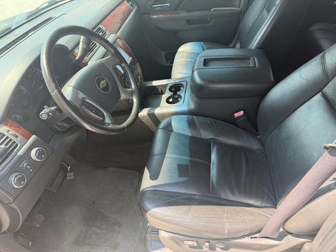 Used 2012 Chevrolet Tahoe LT w/ Luxury Package AWD/4WD image 11
