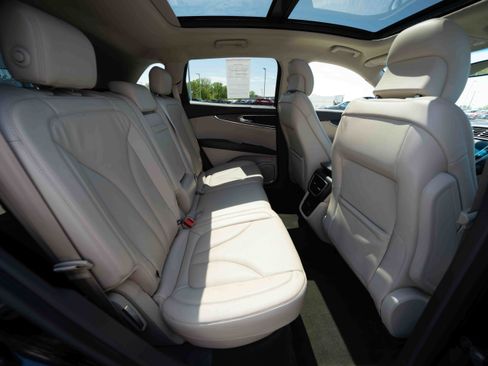 Used 2016 Lincoln MKX Reserve w/ Technology Package AWD/4WD image 25