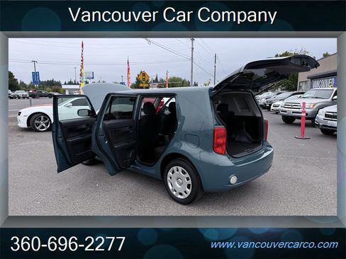 Used 2009 Scion xB FWD image 26