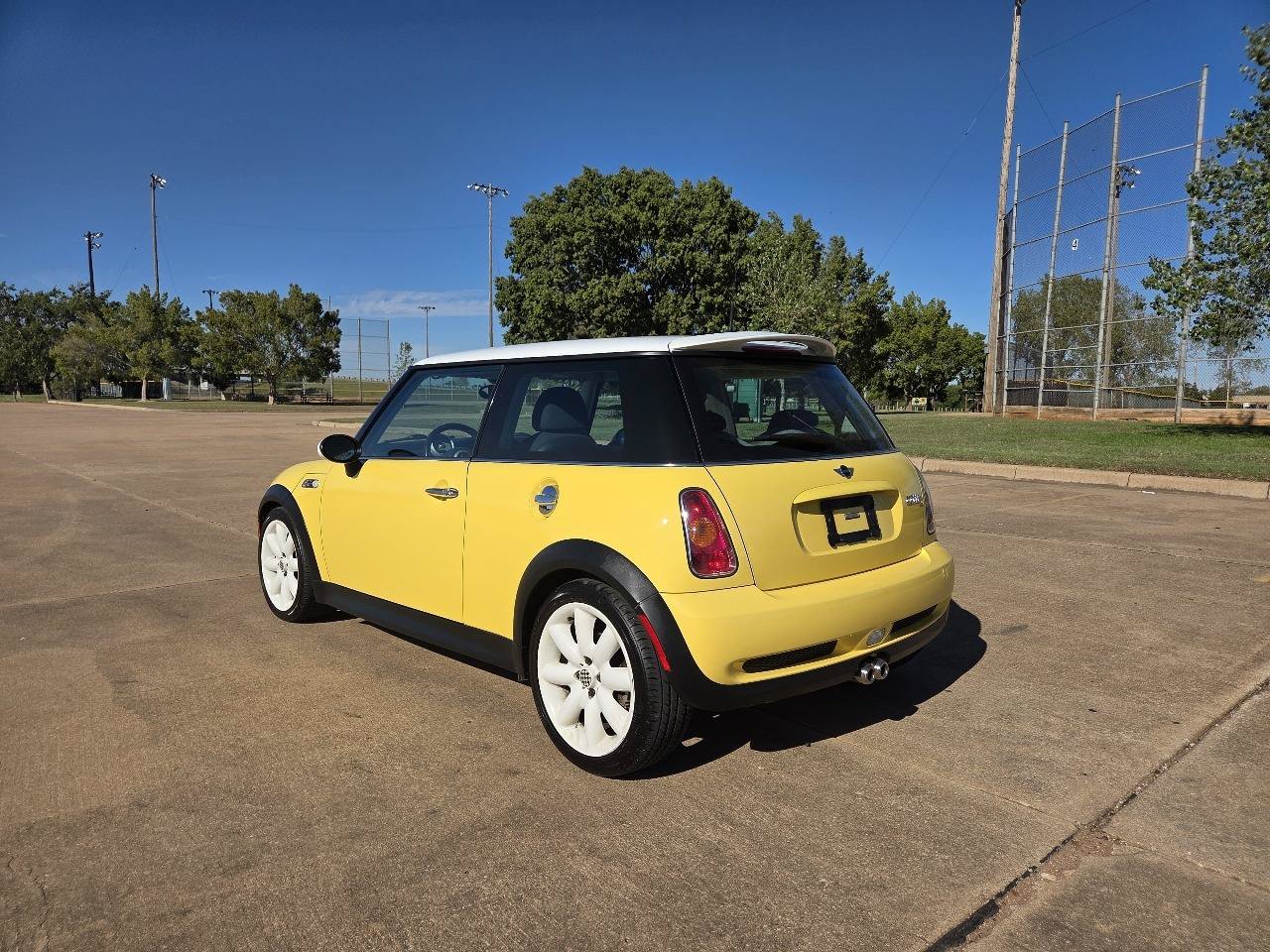 Used 2003 MINI Cooper S FWD image 6