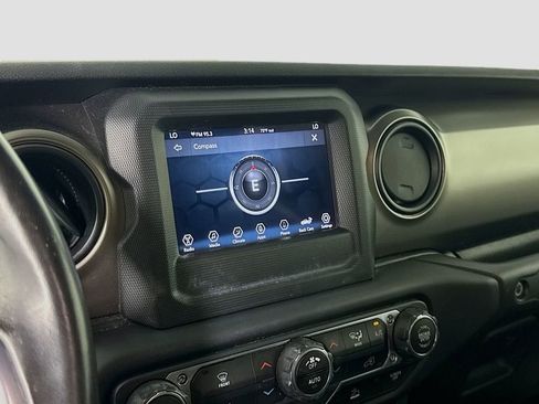 Used 2020 Jeep Gladiator Sport w/ Quick Order Package 24S AWD/4WD image 13