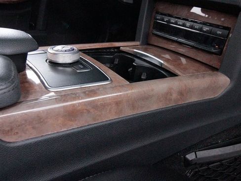 Used 2012 Mercedes-Benz E 350 4MATIC Sedan image 37