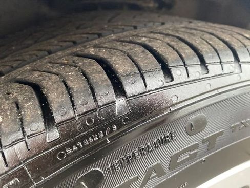 Used 2024 Chevrolet Malibu LT image 23