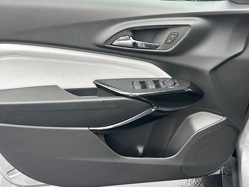 New 2025 Chevrolet Trax LT w/ Driver Confidence Package image 11