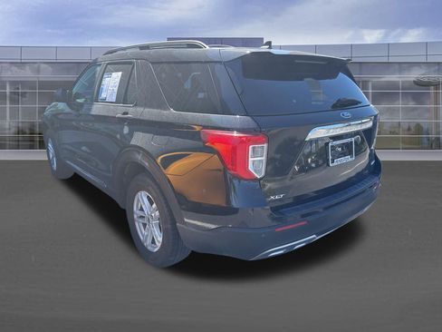 Used 2023 Ford Explorer XLT w/ Equipment Group 202A AWD/4WD image 7