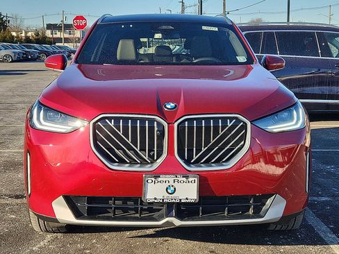 Used 2025 BMW X3 xDrive30i w/ Premium Package image 2