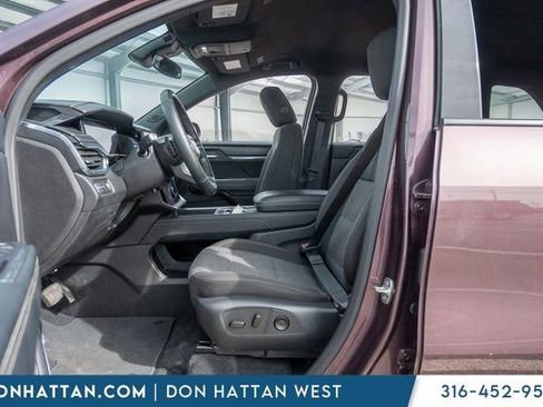 Used 2025 GMC Acadia Elevation image 5