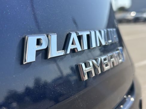 Used 2021 Toyota Sienna Platinum AWD/4WD image 9