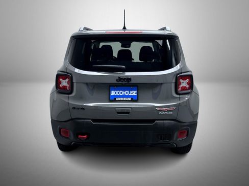 Used 2023 Jeep Renegade Trailhawk w/ Trailhawk Elite Group AWD/4WD image 6