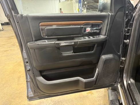 Used 2015 RAM 2500 Laramie AWD/4WD image 30