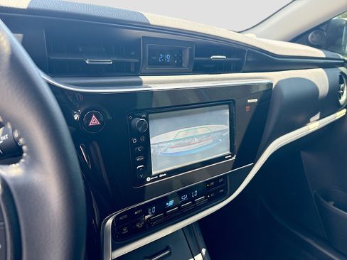 Used 2018 Toyota Corolla iM FWD image 10
