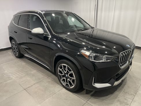 Used 2024 BMW X1 xDrive28i w/ Convenience Package AWD/4WD image 3