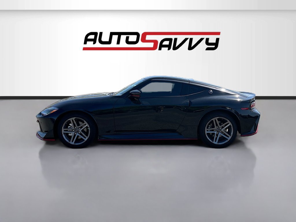 Used 2025 Nissan Z NISMO w/ Floor Mat Package RWD image 4