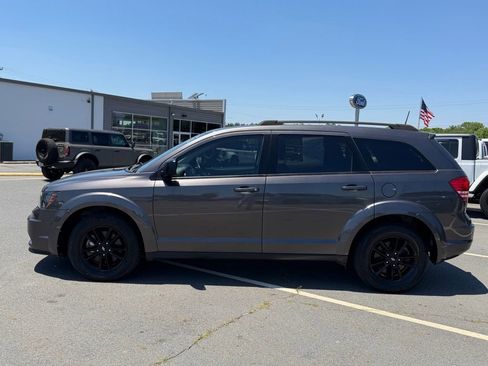 Used 2020 Dodge Journey SE w/ SE Popular Equipment Group FWD image 7