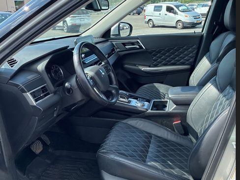 Used 2022 Mitsubishi Outlander SEL AWD/4WD image 2