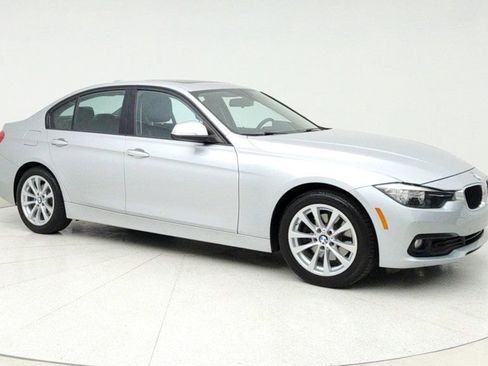 Used 2017 BMW 320i Sedan image 3