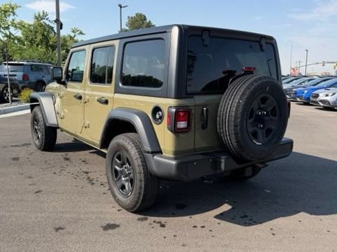Used 2025 Jeep Wrangler Unlimited Sport AWD/4WD image 4