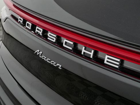 New 2026 Porsche Macan AWD/4WD image 38