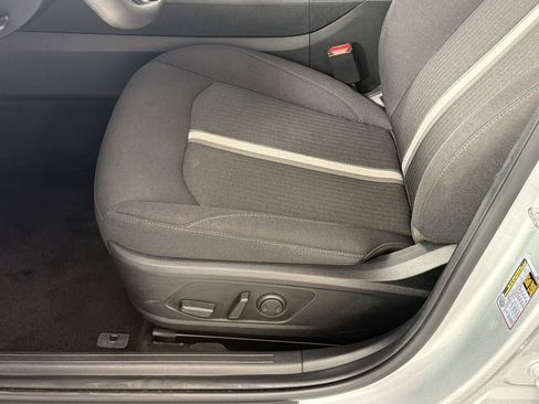 Used 2025 Hyundai Sonata SEL FWD image 16