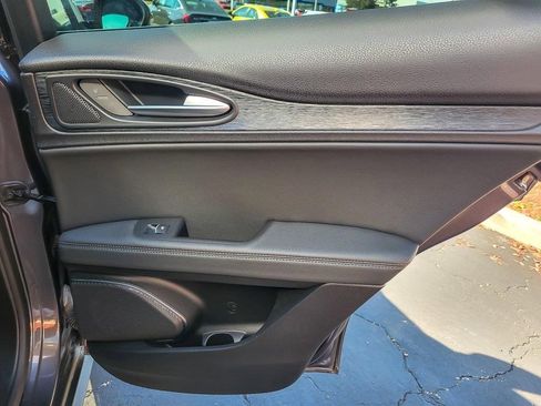 Used 2022 Alfa Romeo Stelvio Sprint image 22
