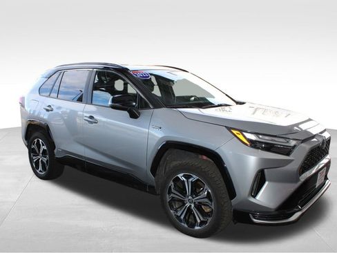 Certified 2022 Toyota RAV4 XSE w/ Weather Package AWD/4WD image 12