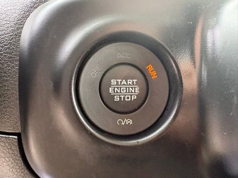 Used 2023 Jeep Wrangler Sport S image 25