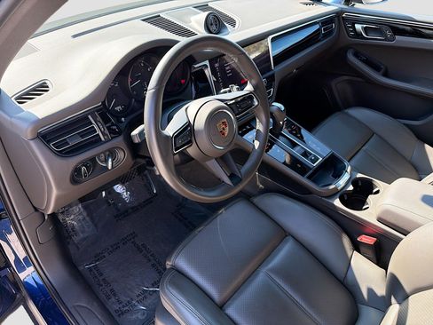 Used 2024 Porsche Macan image 26