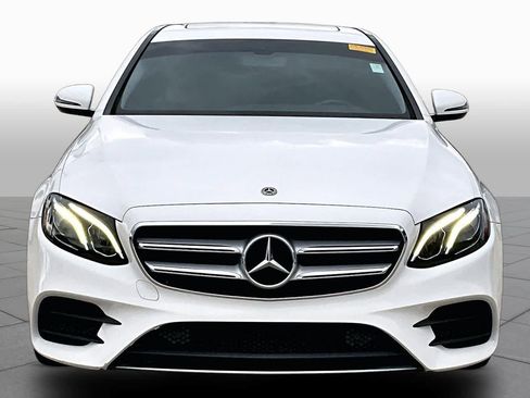 Used 2018 Mercedes-Benz E 300 image 4