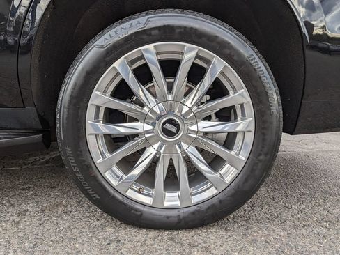 Used 2022 Cadillac Escalade Premium Luxury RWD image 54